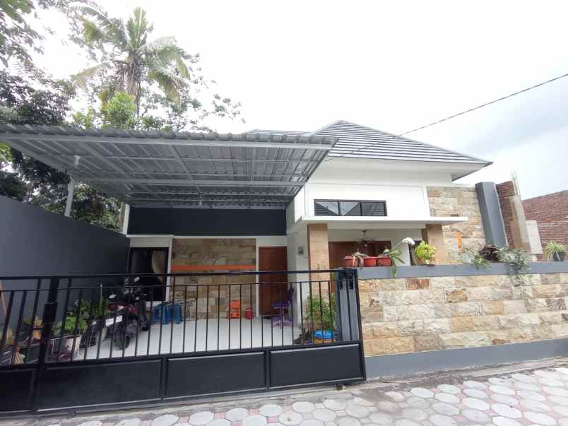 dijual rumah ngaglik sleman