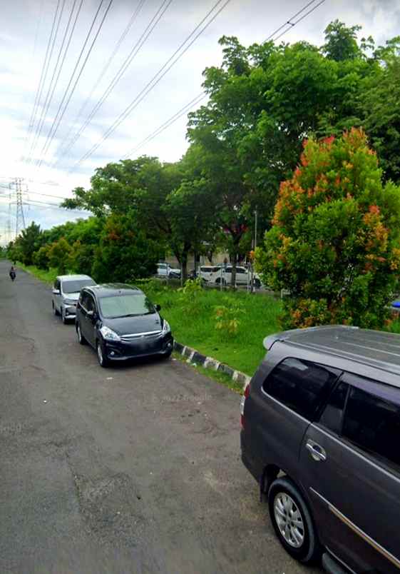 dijual rumah nginden intan barat