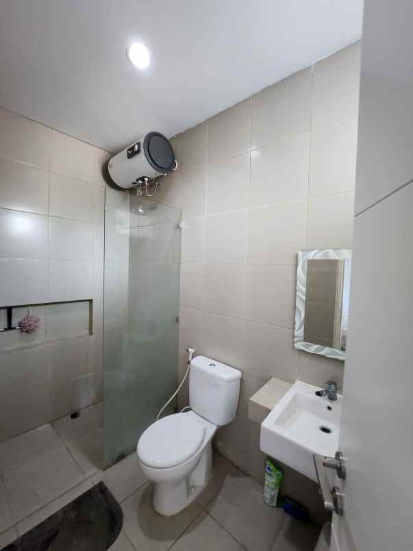 dijual rumah north west park citraland