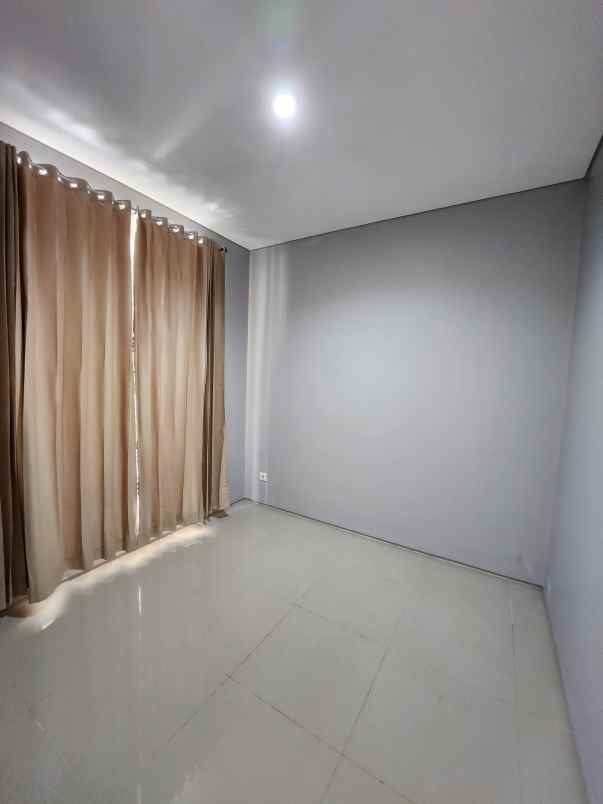 dijual rumah north west park citraland