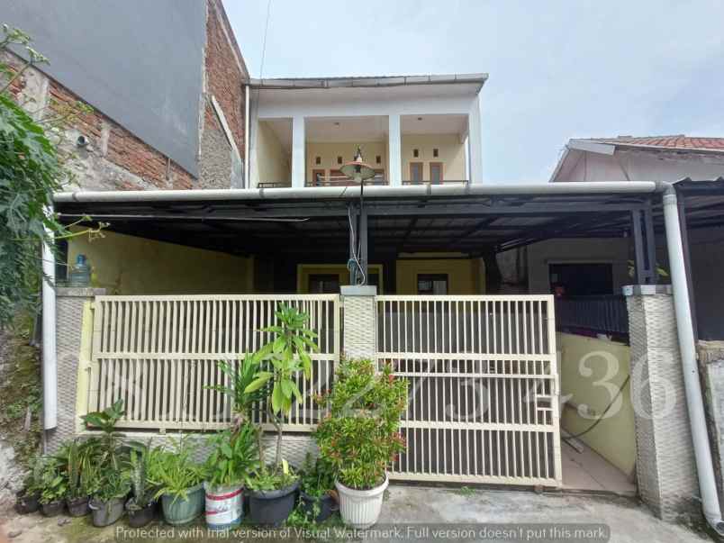 dijual rumah padasuka