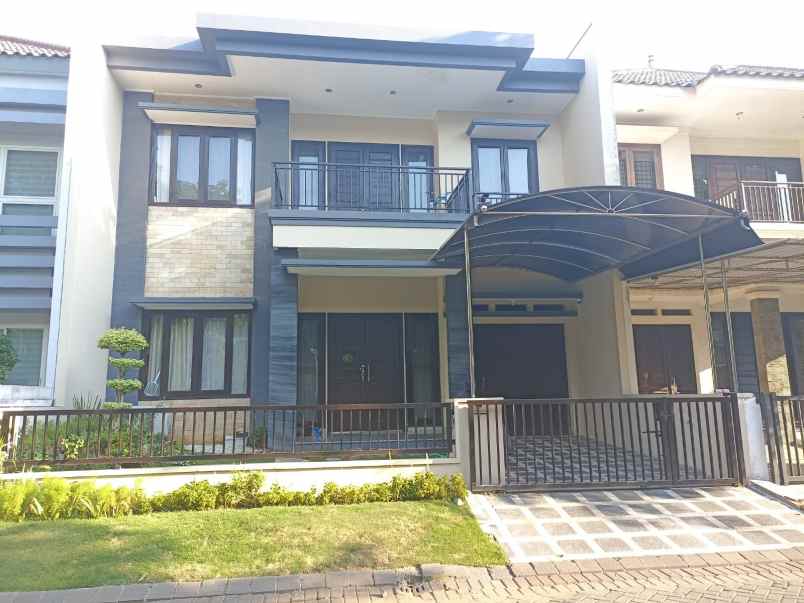 dijual rumah pakuwon city san diego