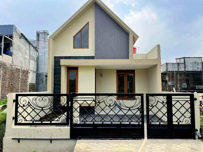 dijual rumah palasari
