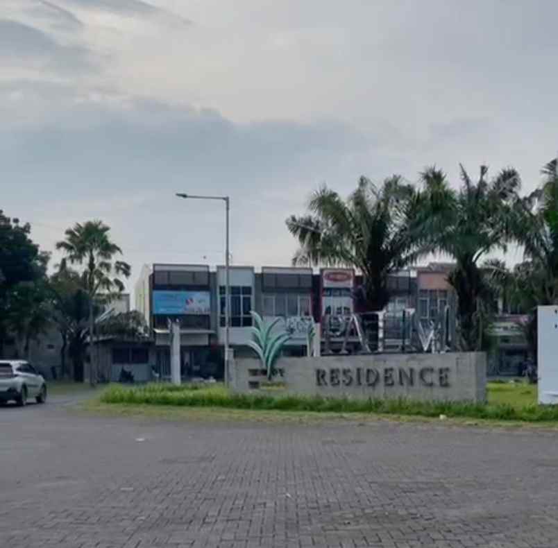 dijual rumah palm regency