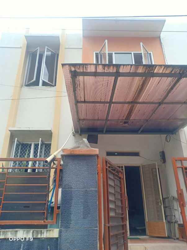 dijual rumah palmerah
