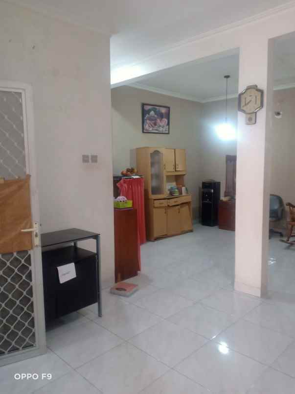 dijual rumah palmerah