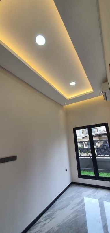 dijual rumah pantai mentari