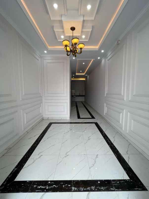 dijual rumah pasar minggu