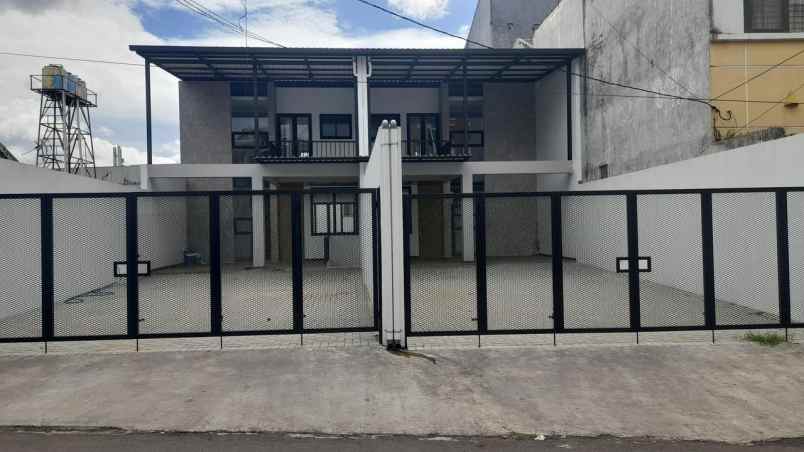 dijual rumah pasteur