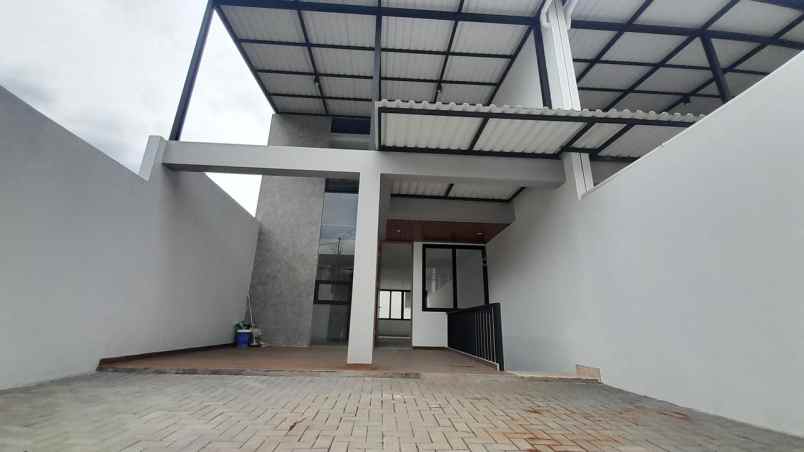 dijual rumah pasteur