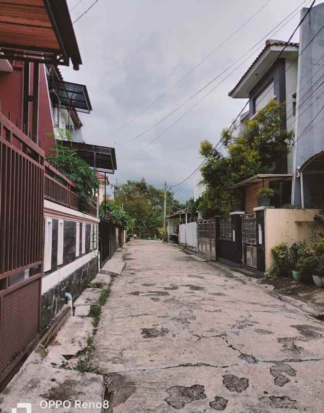 dijual rumah pasteur