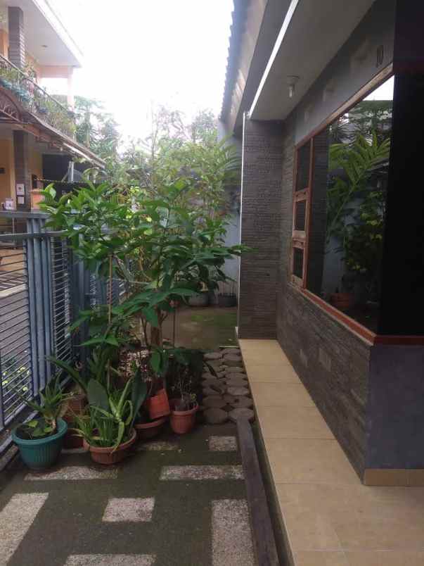 dijual rumah pasteur