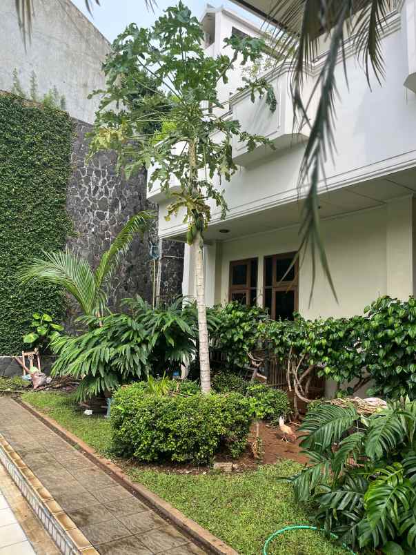 dijual rumah patra kuningan