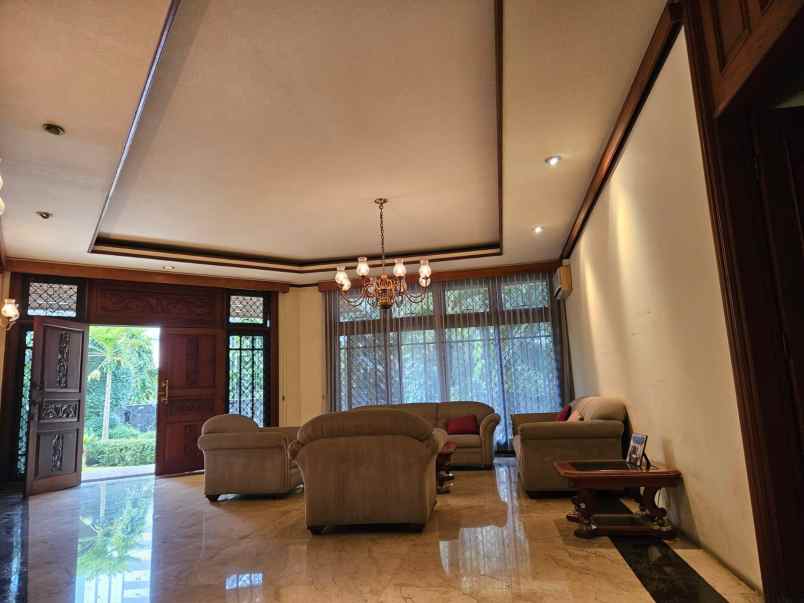 dijual rumah patra kuningan