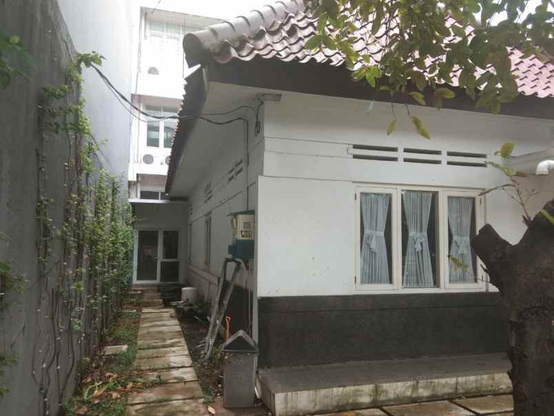 dijual rumah persatuan guru petojo