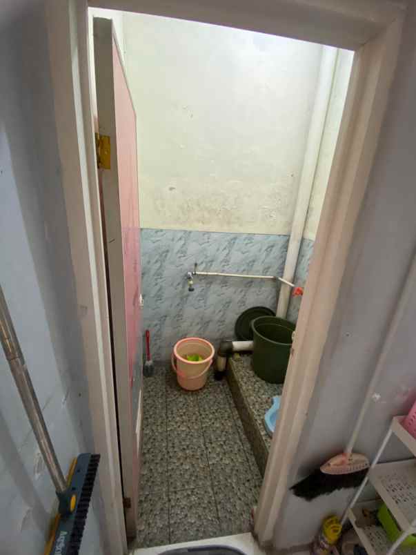 dijual rumah perum bumi inti persada