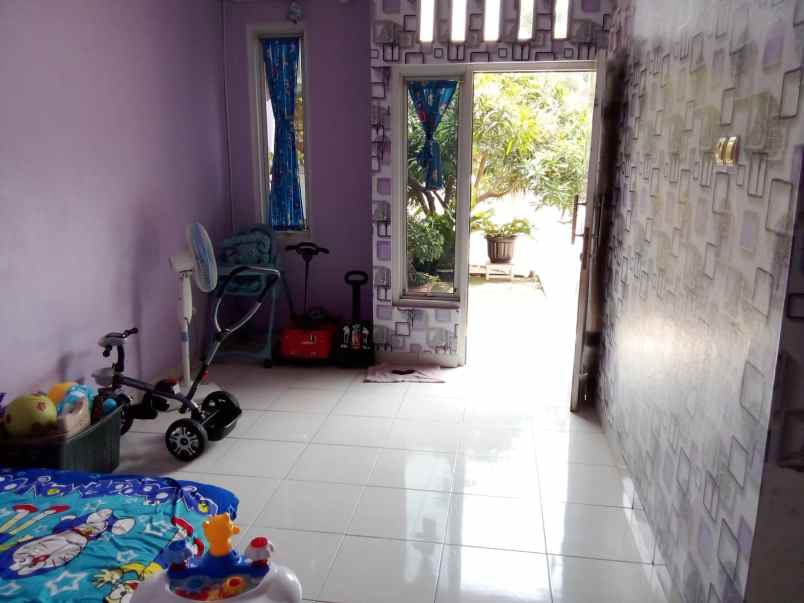 dijual rumah perum cluster libersa