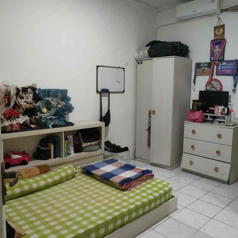 dijual rumah perum griya hegarmanah