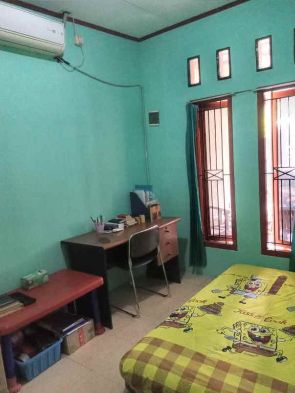 dijual rumah perum mutiara gading riviera