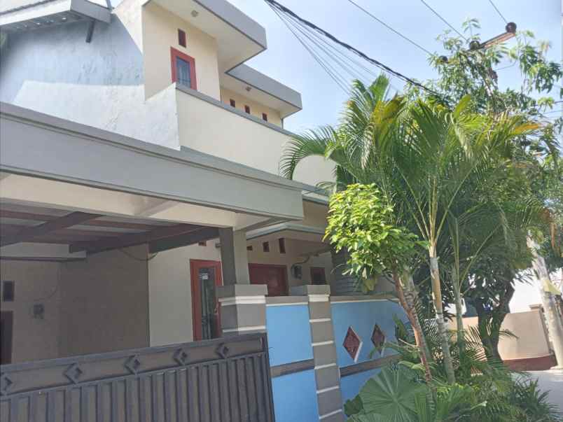 dijual rumah perum mutiara gading riviera