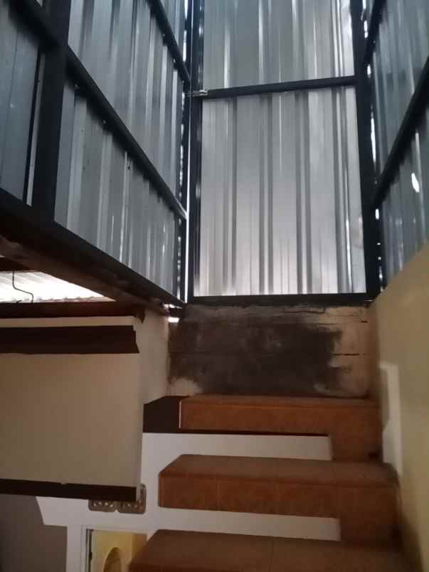 dijual rumah perumahan banjarsari asri gresik