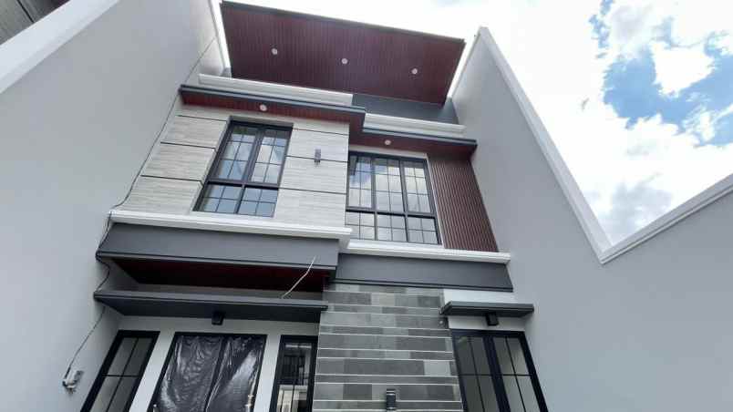 dijual rumah perumahan galaxy bumi