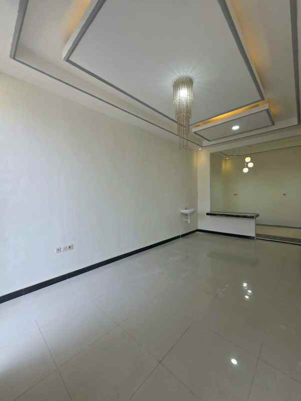 dijual rumah perumahan istana mentari
