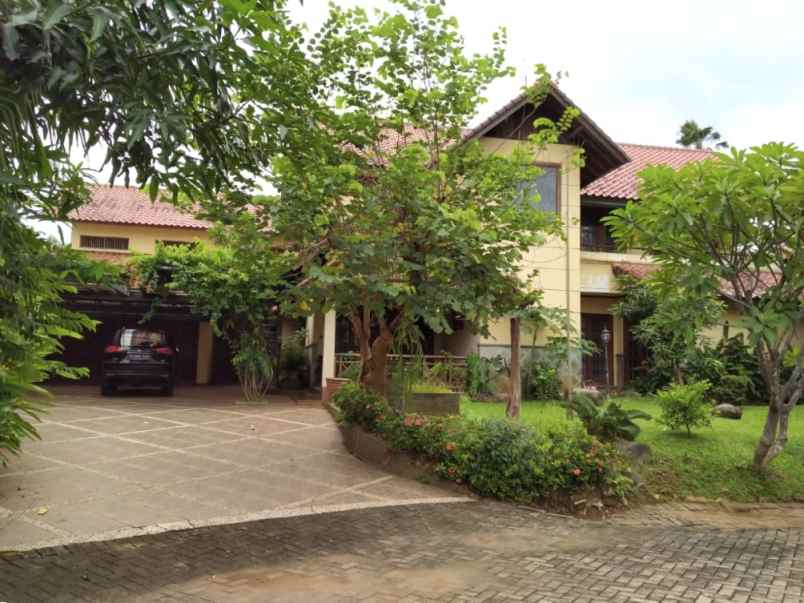 dijual rumah perumahan kemang pratama