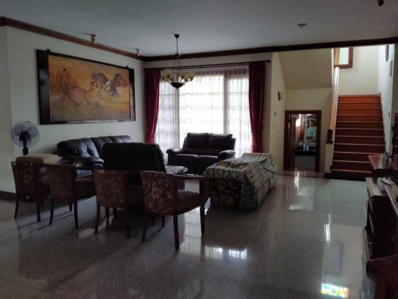 dijual rumah perumahan kemang pratama