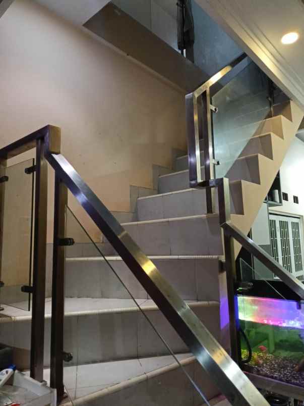 dijual rumah perumahan mutiara garuda