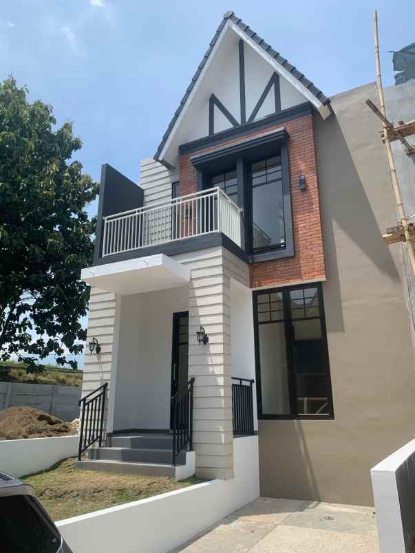 dijual rumah perumahan tasikmadu kota