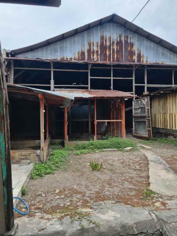 dijual rumah petemon