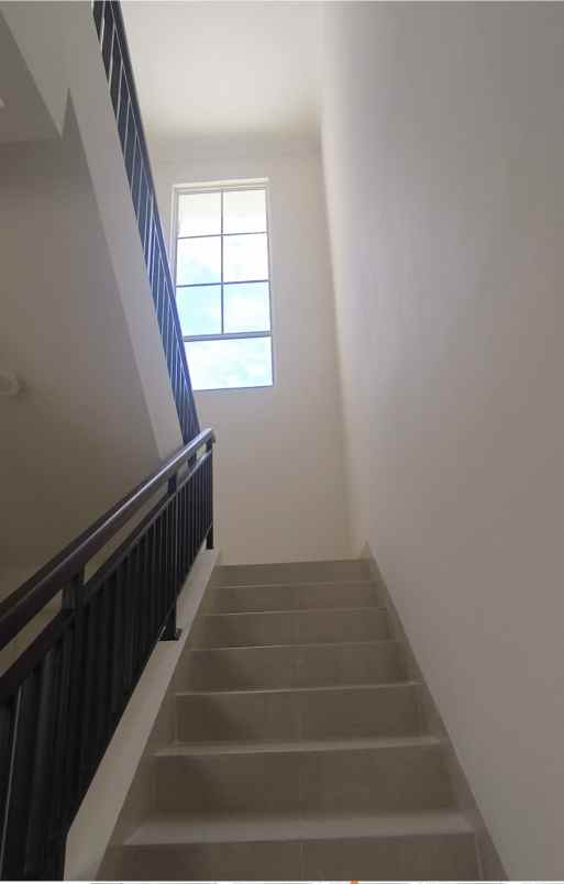 dijual rumah podomoro park