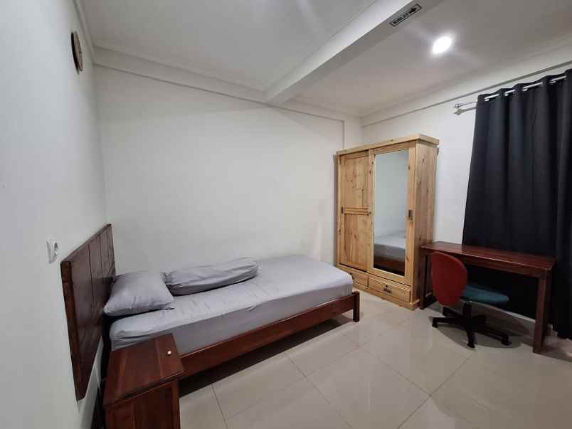 dijual rumah pondok cina margonda