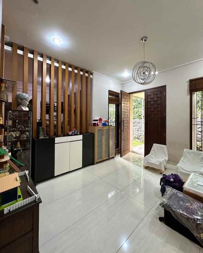 dijual rumah pondok indah