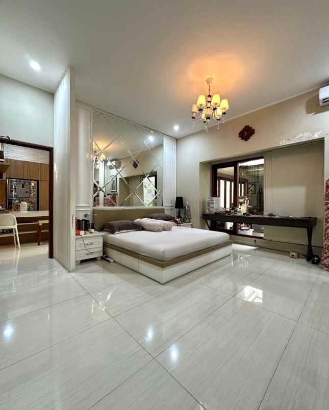 dijual rumah pondok indah