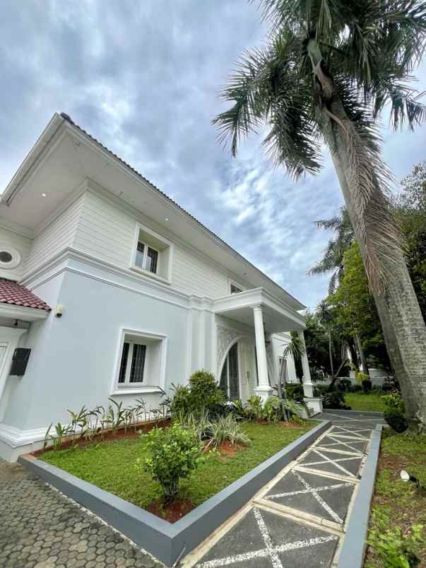 dijual rumah pondok indah