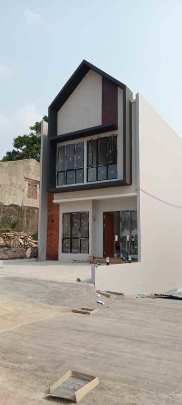 dijual rumah pondok kacang