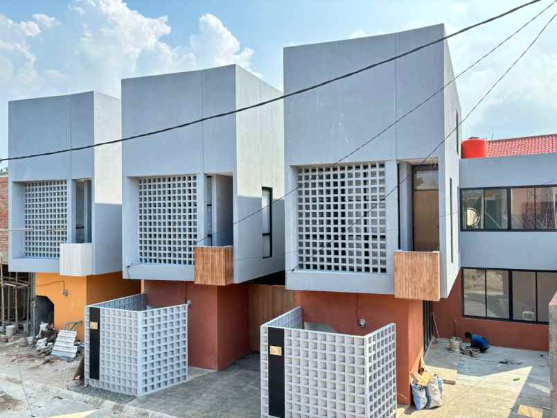 dijual rumah pondok kelapa