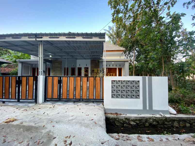 dijual rumah prambanan