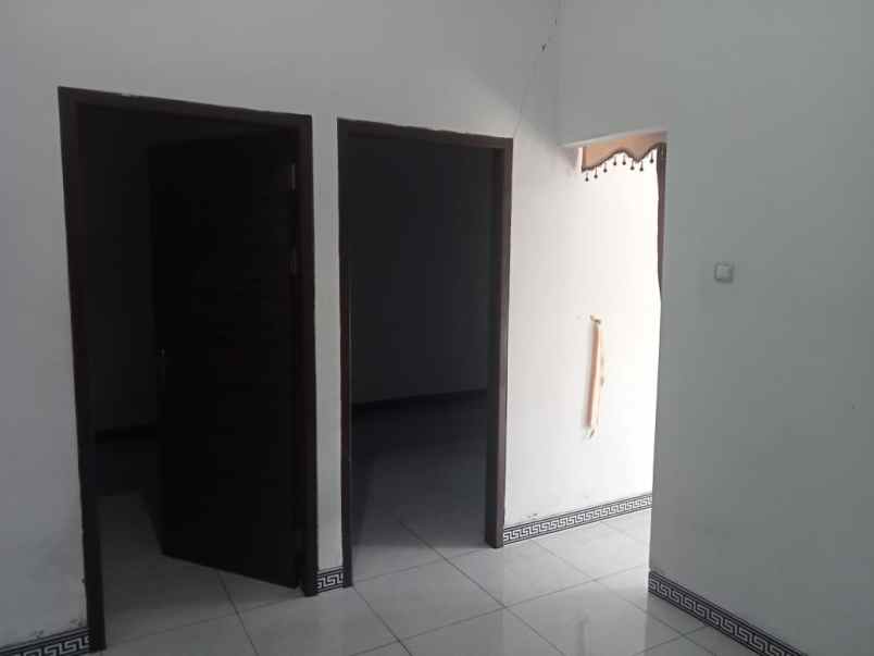 dijual rumah pribadi lokasi strategis