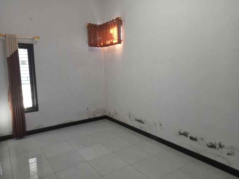 dijual rumah pribadi lokasi strategis