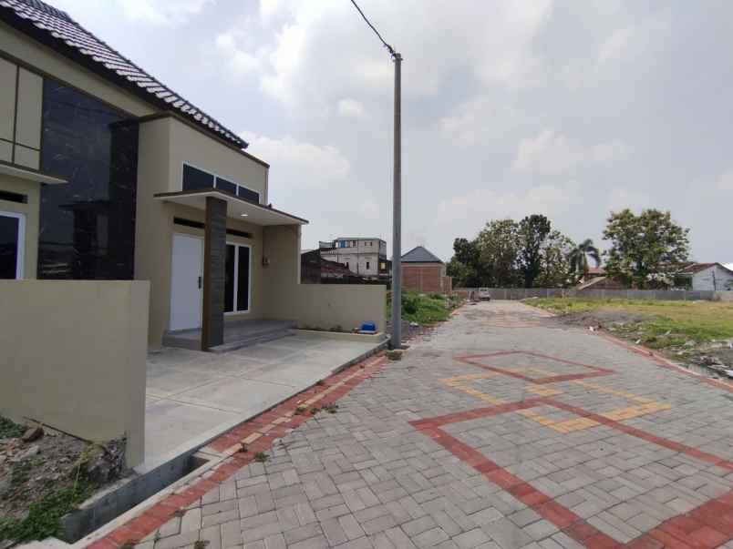 dijual rumah pucangsawit jebres surakarta