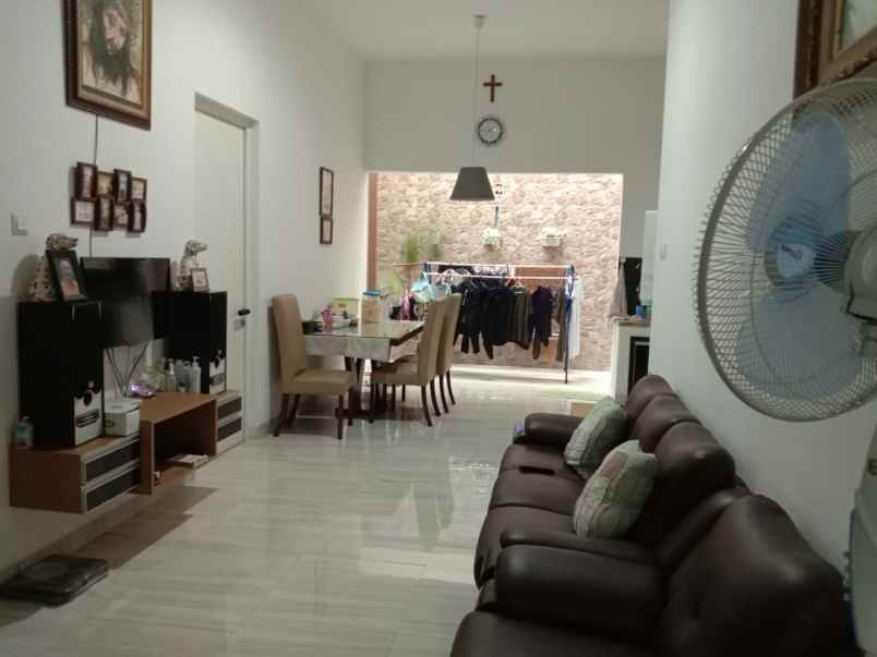 dijual rumah pulo indah