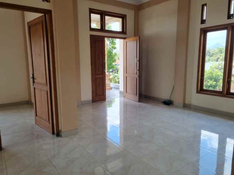 dijual rumah purwodadi