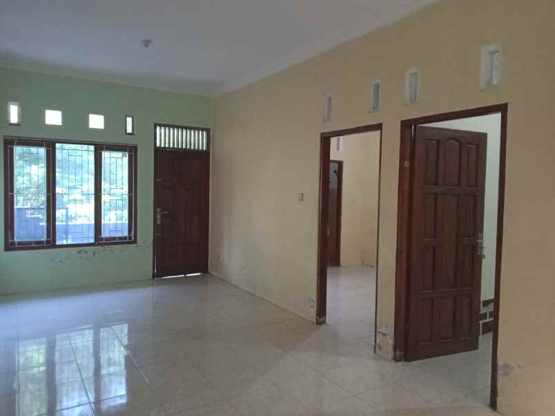 dijual rumah purwomartani