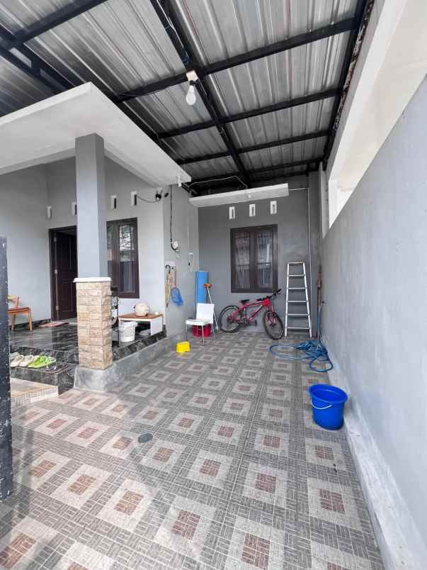 dijual rumah purwomartani