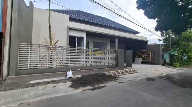 dijual rumah purwomartani kec kalasan
