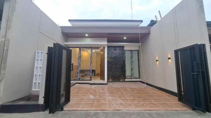 dijual rumah purwomartani kec kalasan