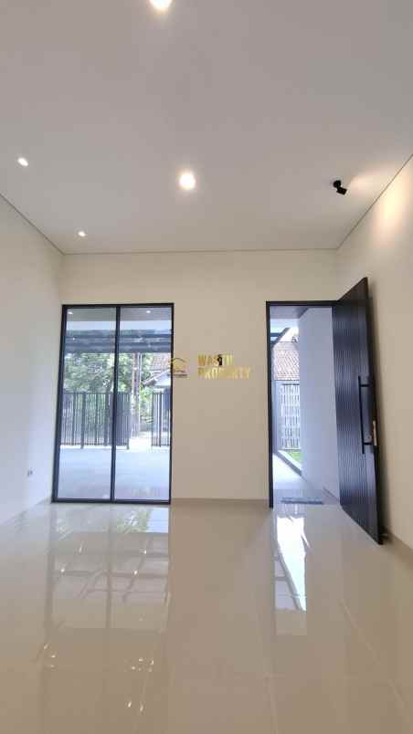 dijual rumah purwomartani kec kalasan